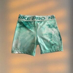 Nike Pro Girls Green Shorts